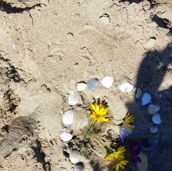 LIKE FOLLOW SHARE!!!Doing my best to honor my BFF! - Picture 2 of 10